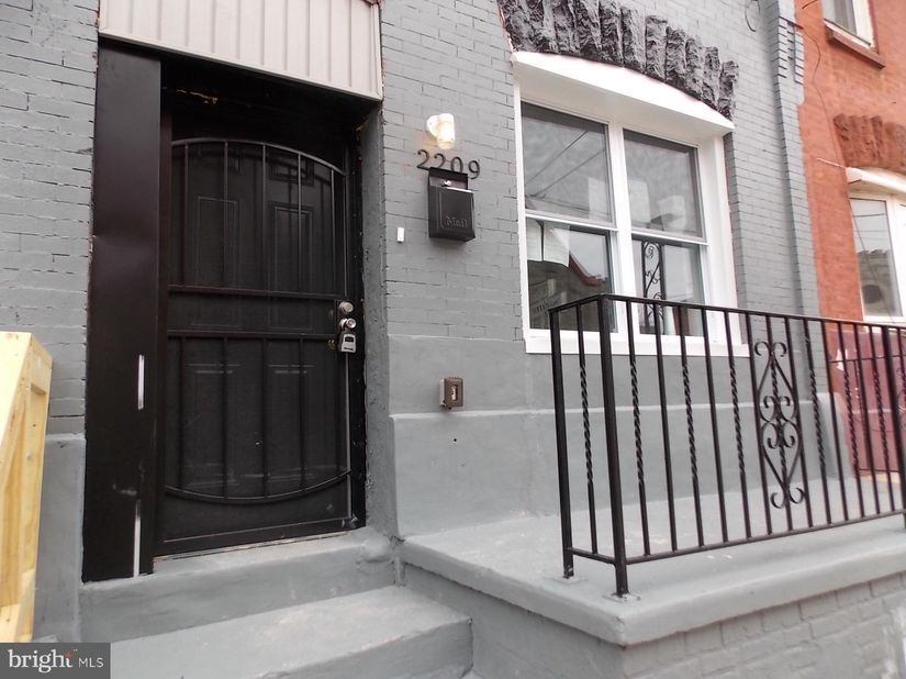 2209 N 19TH Street, Philadelphia PA 19132