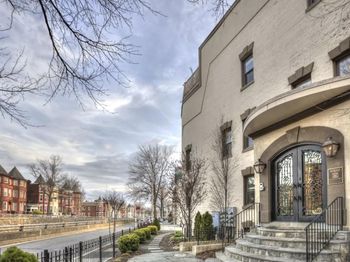 6 Rhode Island Avenue NW