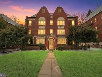3026 Porter Street NW