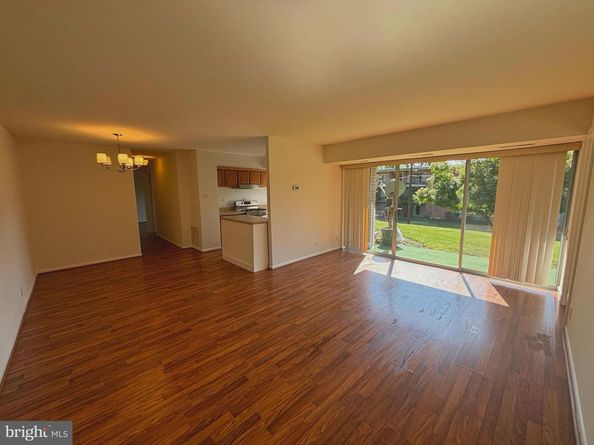 3706 N Rosser Street T2, Alexandria VA 22311