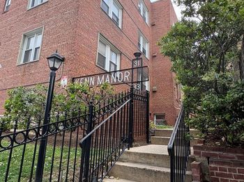 33 Kennedy Street NW