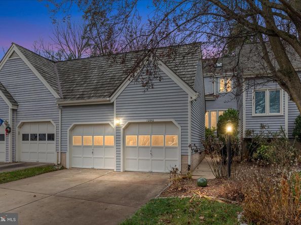 1290 Wedgewood Manor Way, Reston VA 20194