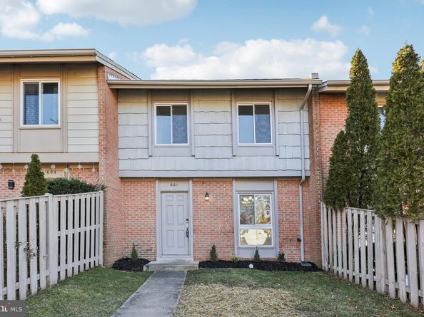 601 Clearwater Court, Herndon VA 20170