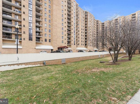 4500 S Four Mile Run Drive 1113, Arlington VA 22204