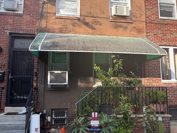 825 Pierce Street, Philadelphia PA 19148