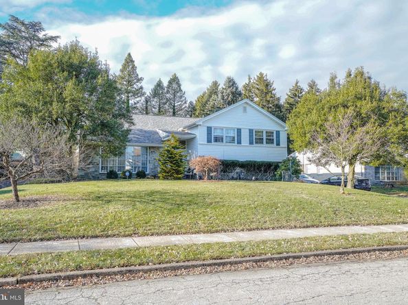 245 Barclay Circle, Cheltenham PA 19012