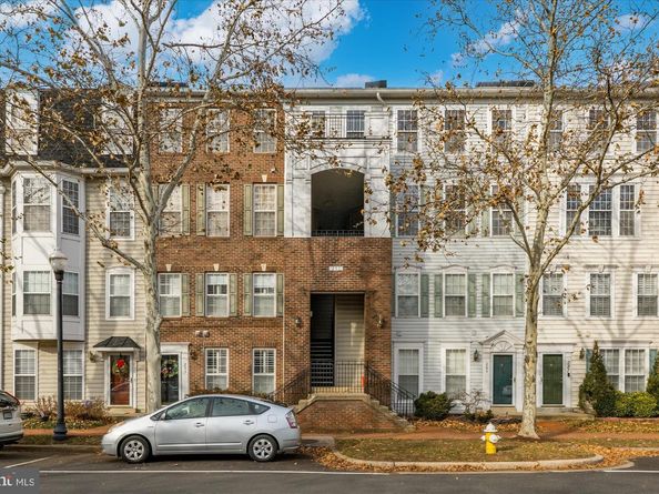 291 Cameron Station Boulevard 102, Alexandria VA 22304