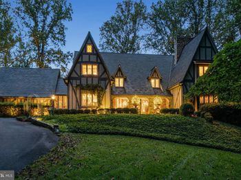 10205 Cedar Pond Drive