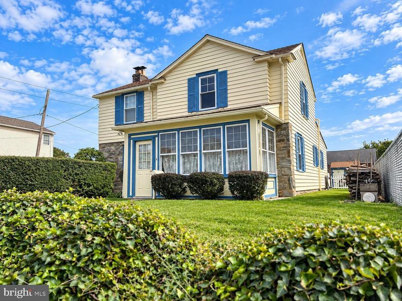 7329 Dungan Road, Philadelphia PA 19111