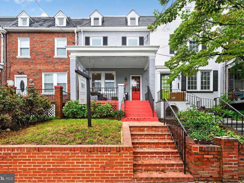 2416 39TH Street NW, Washington DC 20007