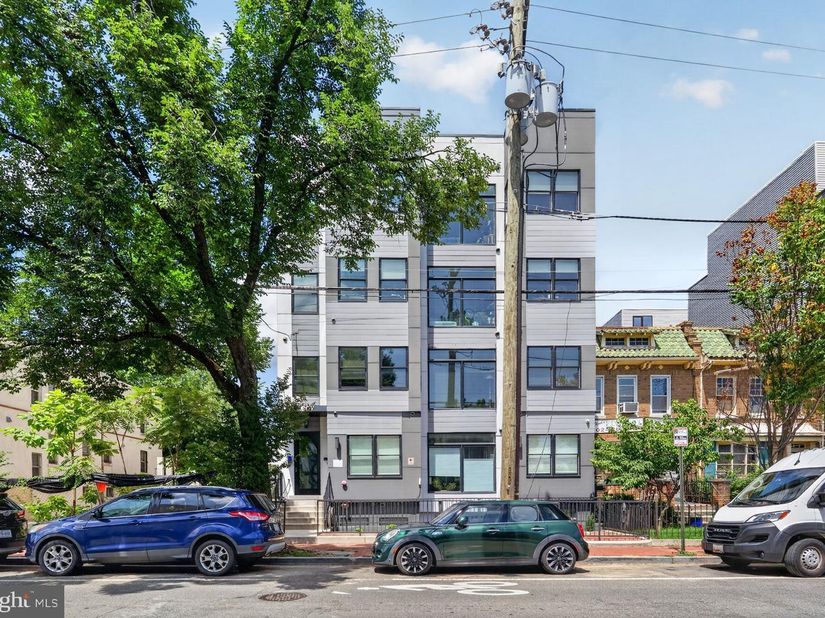 927 Kennedy Street NW 403, Washington DC 20011