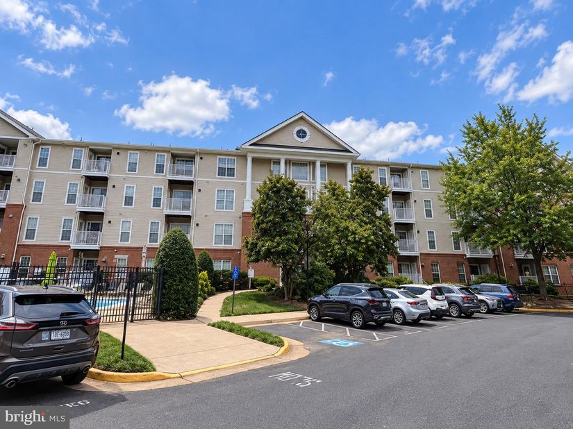 7000 Falls Reach Drive 209, Falls Church VA 22043
