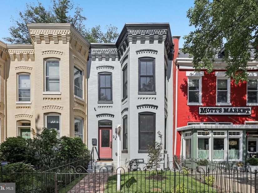 235 12TH Street SE, Washington DC 20003