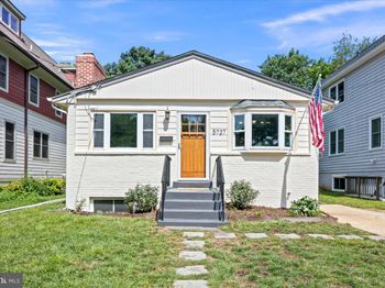 5727 6TH Street N