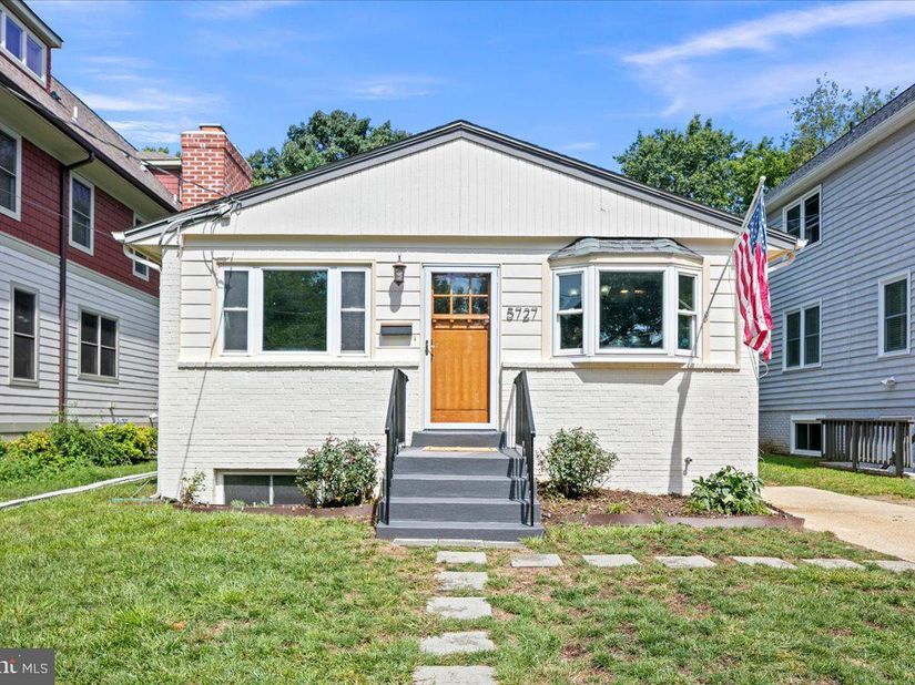 5727 6TH Street N, Arlington VA 22205