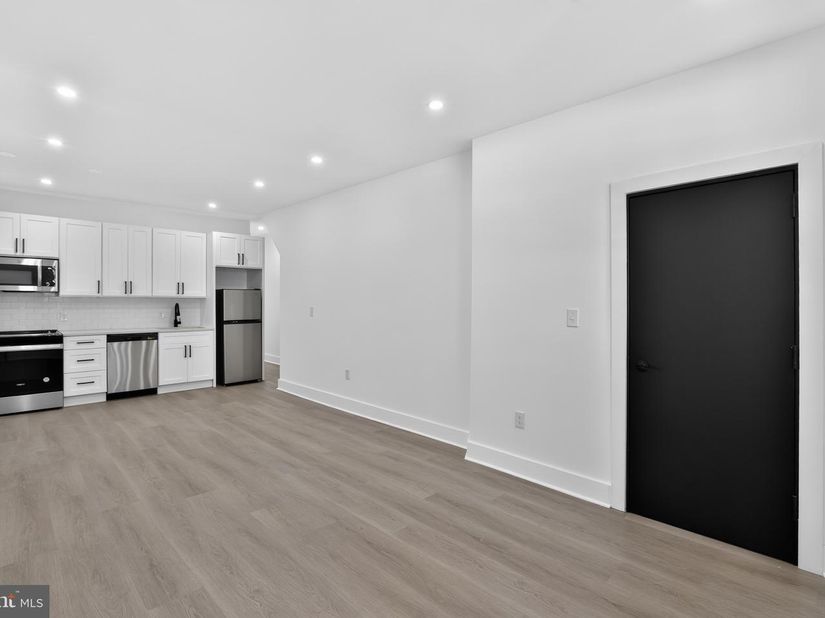 4825 Old York Road, Philadelphia PA 19141