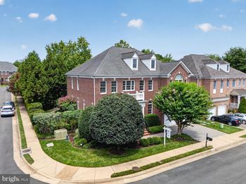 8263 Trailwood Court
