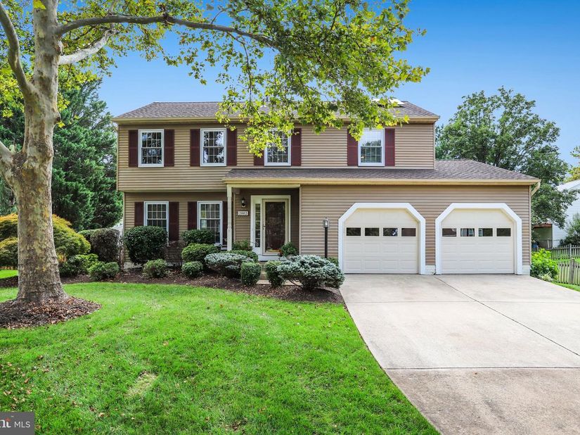 2002 Jonathan Drive, Sterling VA 20164