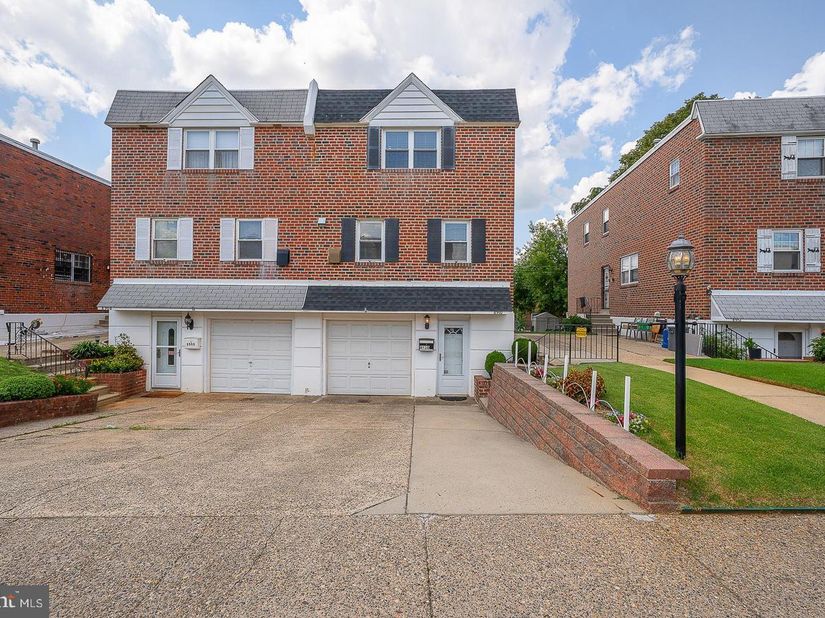 8910 Sylvia Lane, Philadelphia PA 19115