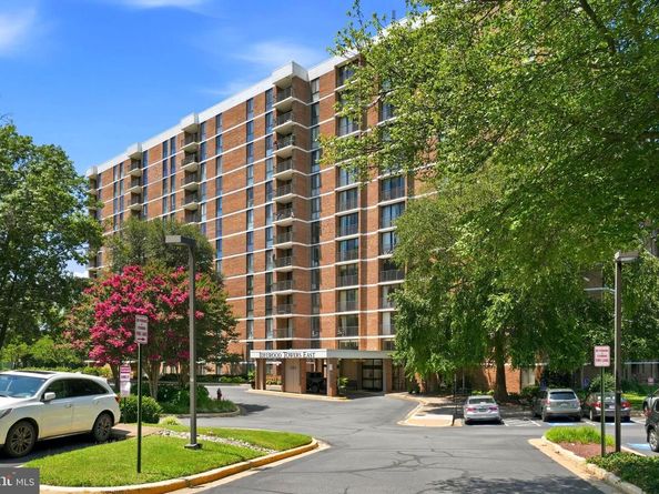 2311 Pimmit Drive 511E, Falls Church VA 22043