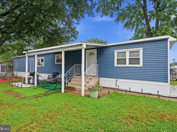 228 Johnson Drive, Fairless Hills PA 19030