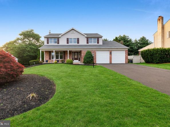 1838 Garden Court, Langhorne PA 19047