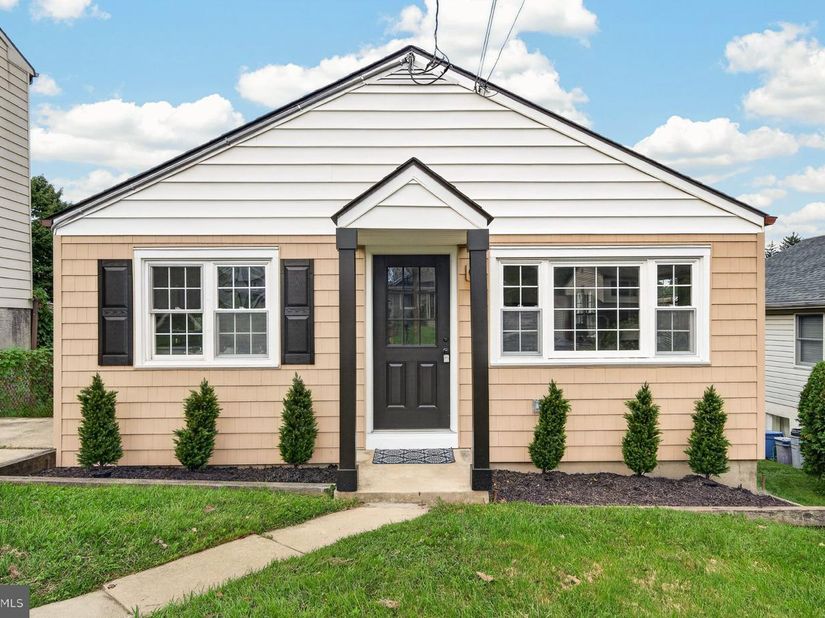 124 2nd Avenue, Broomall PA 19008