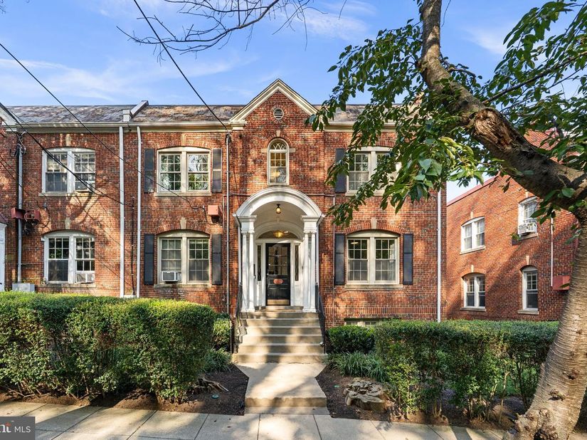2514 41st Street NW 4, Washington DC 20007