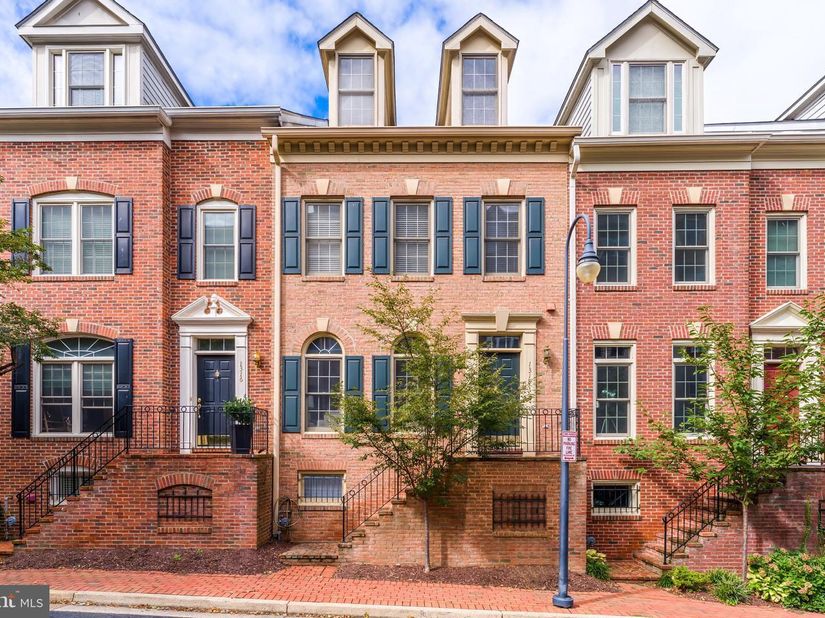 1318 N Adams Court, Arlington VA 22201