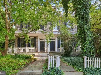 202 W Chestnut Hill Avenue