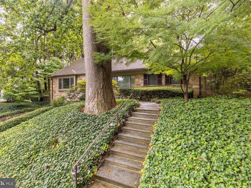 5810 Overlea Road, Bethesda MD 20816