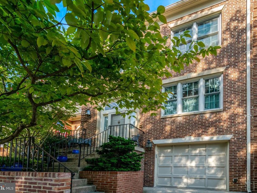 127 Gretna Green Court, Alexandria VA 22304