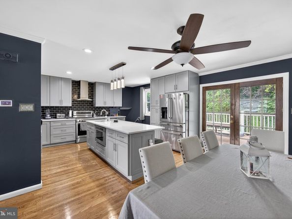 463 Pinewood Road, Philadelphia PA 19116