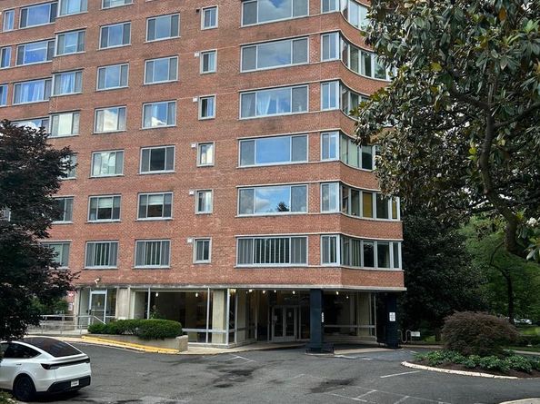 4200 Cathedral Avenue NW 607, Washington DC 20016
