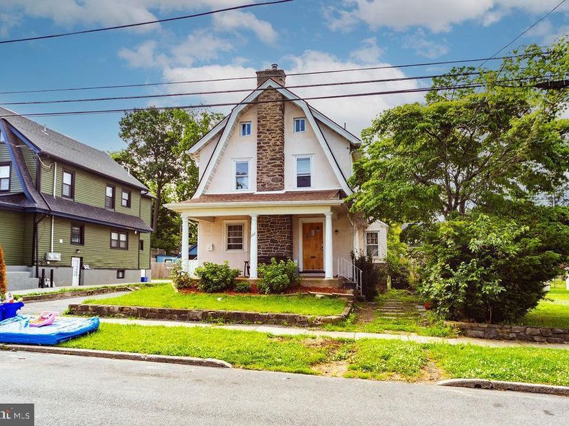 227 S Fairview Avenue, Upper Darby PA 19082