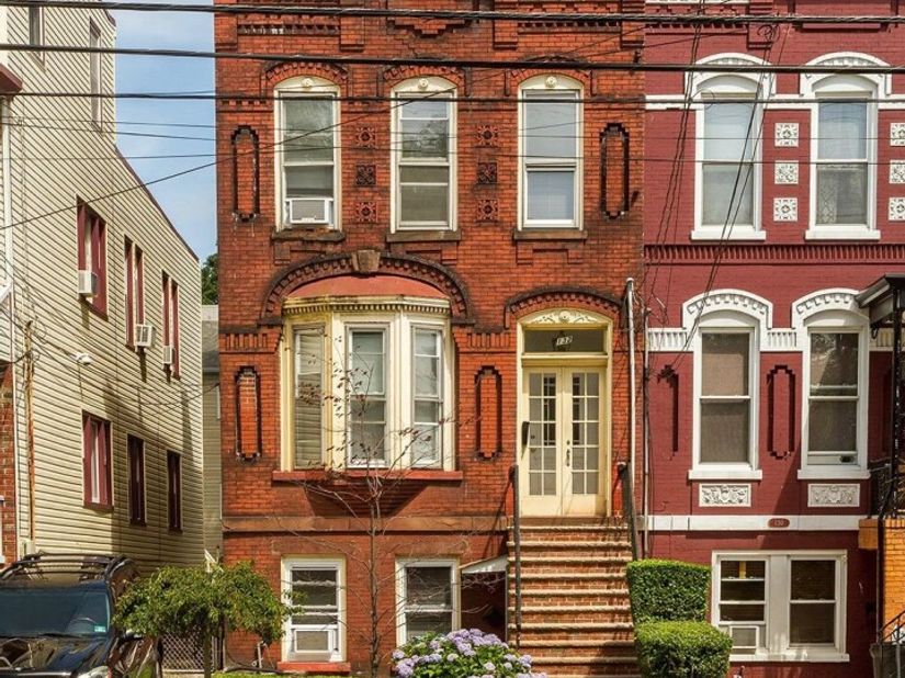 132 Avenue C, Bayonne NJ 07002