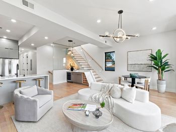 83 Lexington Ave