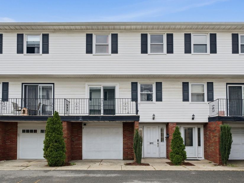 87 West 9th St C, Bayonne NJ 07002