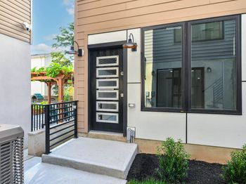 221 Columbia Ave