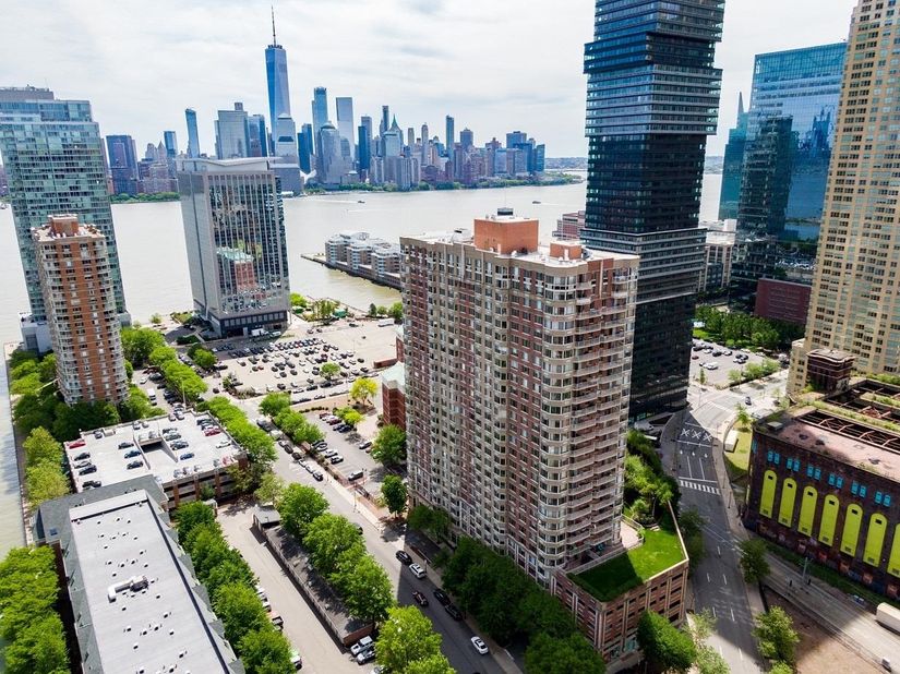 1 2nd St 402, Jersey City NJ 07302