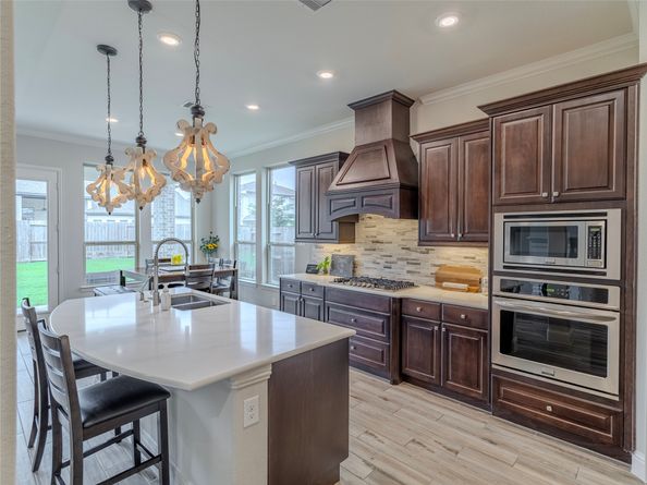 10923 Sunnydale Ridge Lane, Cypress TX 77433