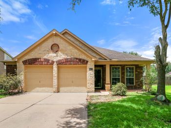 20130 E Lakebridge Lane
