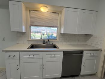 5103 CREEKBEND Drive