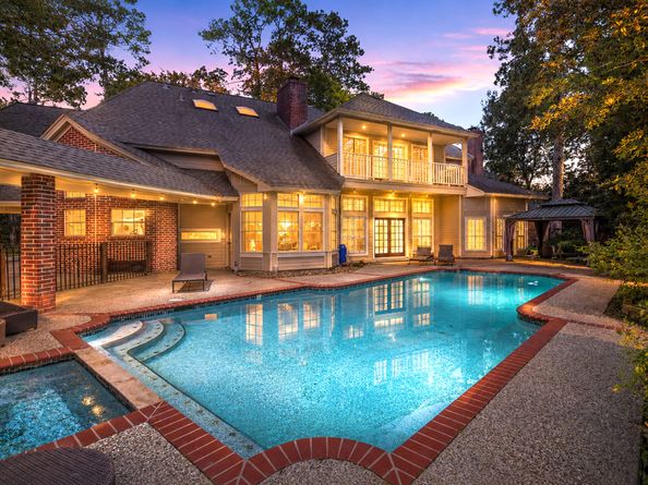 5230 Wincroft Court, Houston TX 77069