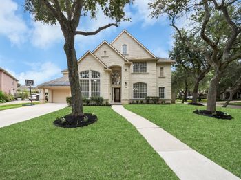 2002 Thorncrest Court
