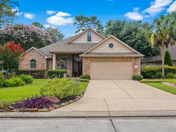 122 S Evangeline Oaks Circle