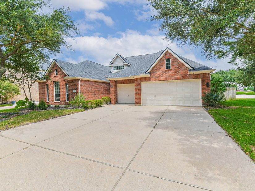 9906 Palisade Lakes Drive, Houston TX 77095