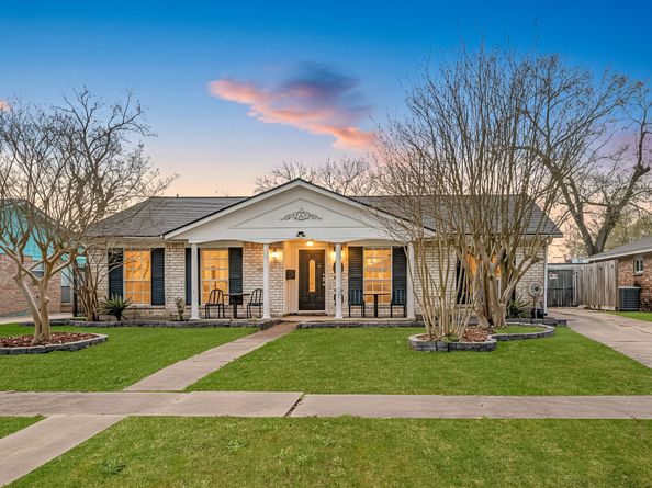 9019 Grape Street, Houston TX 77036