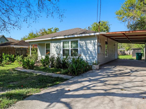 5415 Queensland Street, Houston TX 77028