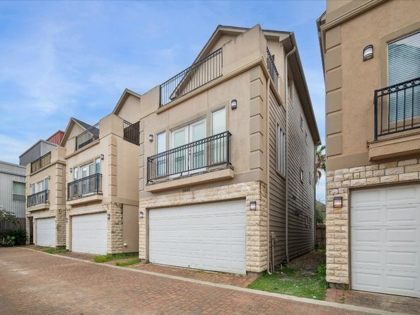 3041 Clinton Drive, Houston TX 77020